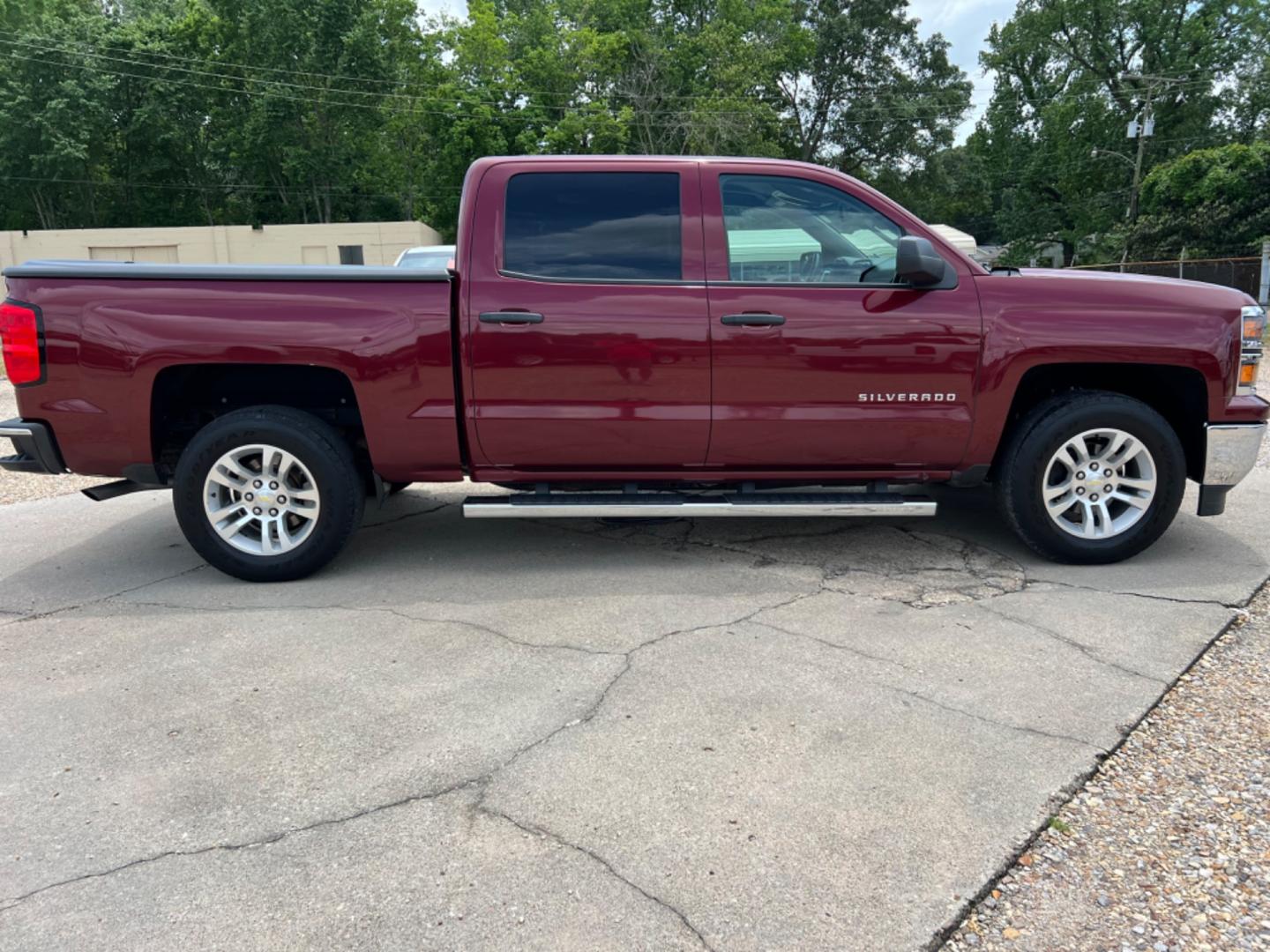 2014 Maroon /Gray Chevrolet Silverado 1500 LT (3GCPCREC4EG) with an 5.3L V8 engine, Automatic transmission, located at 4520 Airline Hwy, Baton Rouge, LA, 70805, (225) 357-1497, 30.509325, -91.145432 - 2014 Chevrolet Silverado Crew Cab LT ***One Owner*** 5.3 V8 Gas, 146K Miles, Power Windows, Locks & Mirrors, Good Tires, Bed Cover, Tow Pkg. FOR INFO PLEASE CONTACT JEFF AT 225 357-1497 CHECK OUT OUR A+ RATING WITH THE BETTER BUSINESS BUREAU WE HAVE BEEN A FAMILY OWNED AND OPERATED BUSINESS AT THE S - Photo#4